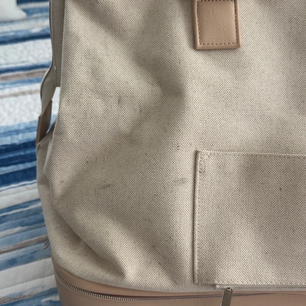 Beis Weekender with Make up case - Picture 3 of 10